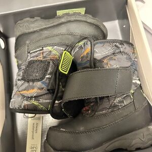 Cougar waterproof boots